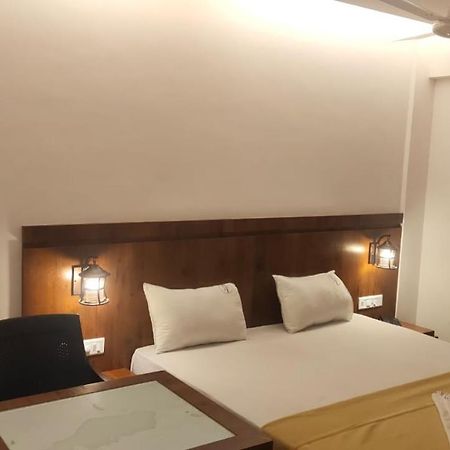 Hotel Anvisha Executive Mangvadi Ngoại thất bức ảnh